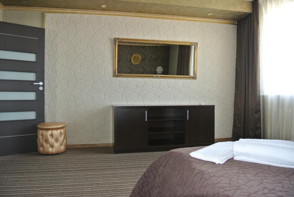 Panoramic View Apartment Poznyaky เคียฟ ภายนอก รูปภาพ