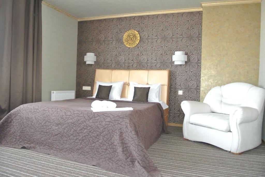 Panoramic View Apartment Poznyaky เคียฟ ภายนอก รูปภาพ
