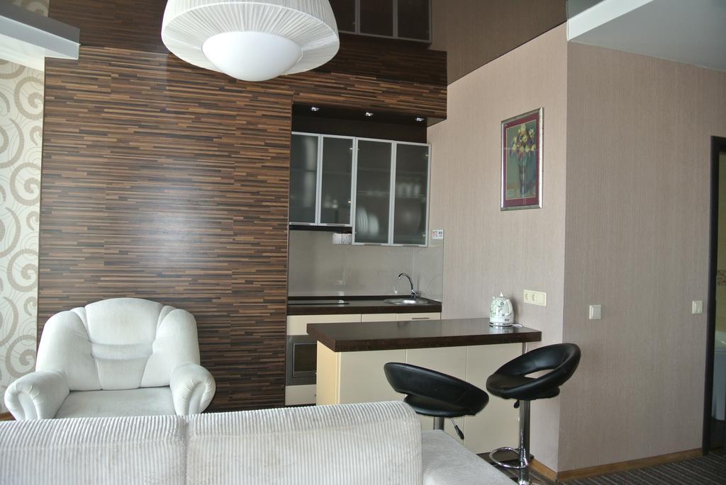 Panoramic View Apartment Poznyaky เคียฟ ภายนอก รูปภาพ
